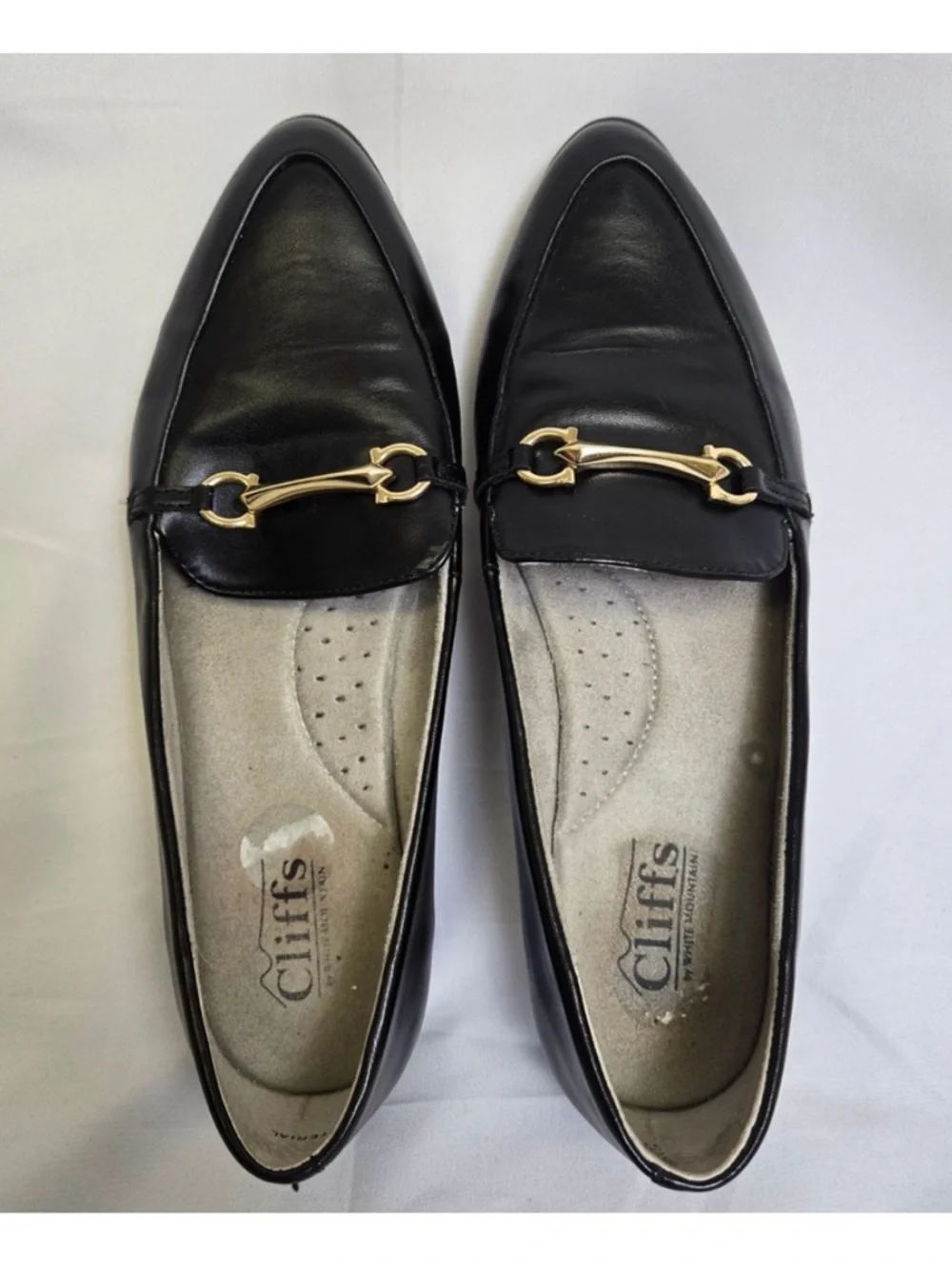 Cliffs by WHITE MOUNTAIN Black Pointed Loafers with Gold Buckle